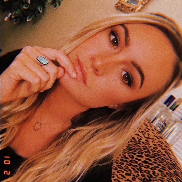 Meet your Posher, Lilly - Picture 1 of 1